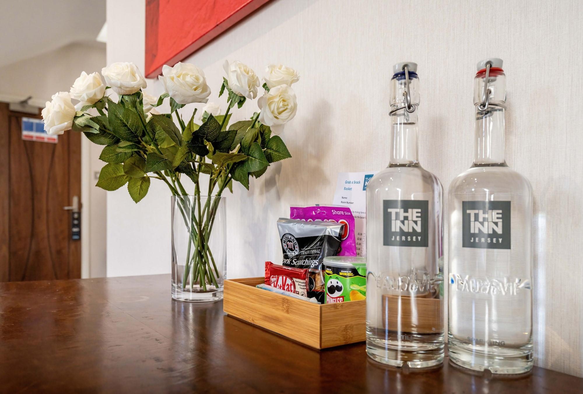 The Inn Hotel Bar And Restaurant Saint Helier Jersey Eksteriør bilde